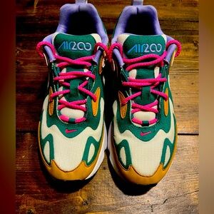 Multi Color Nike Air200, size 8.5